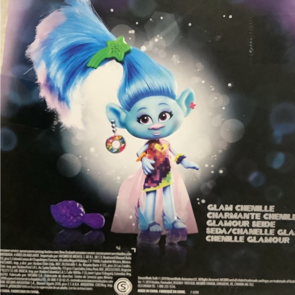 DreamWorks Trolls World Tour Glam Chenille Fashion Doll and accessories - Picture 5 of 7
